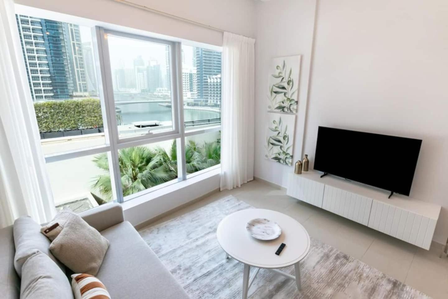 Luxurious 1 Bedroom Apartment In The Dubai Marina! Exterior photo