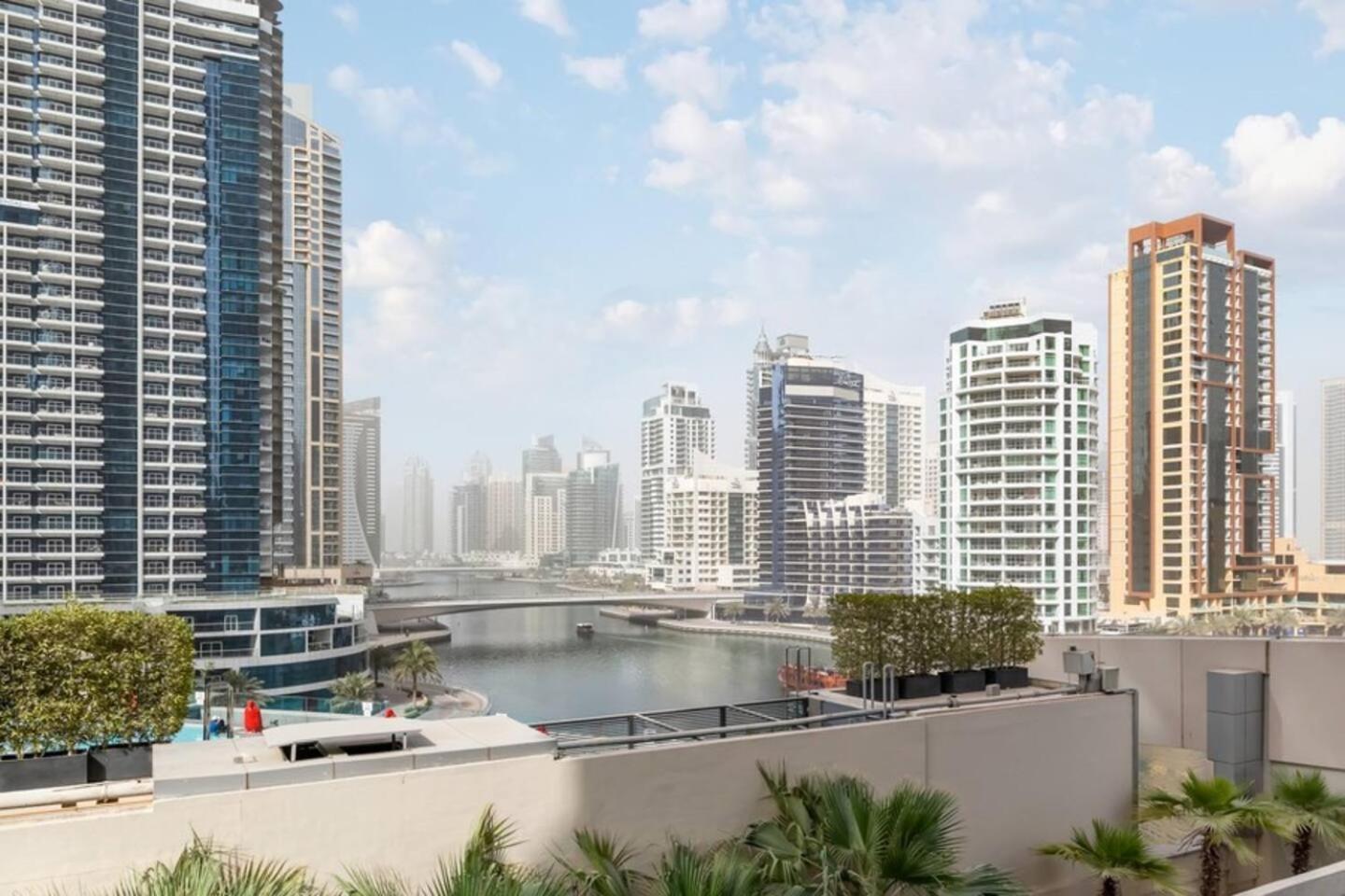 Luxurious 1 Bedroom Apartment In The Dubai Marina! Exterior photo